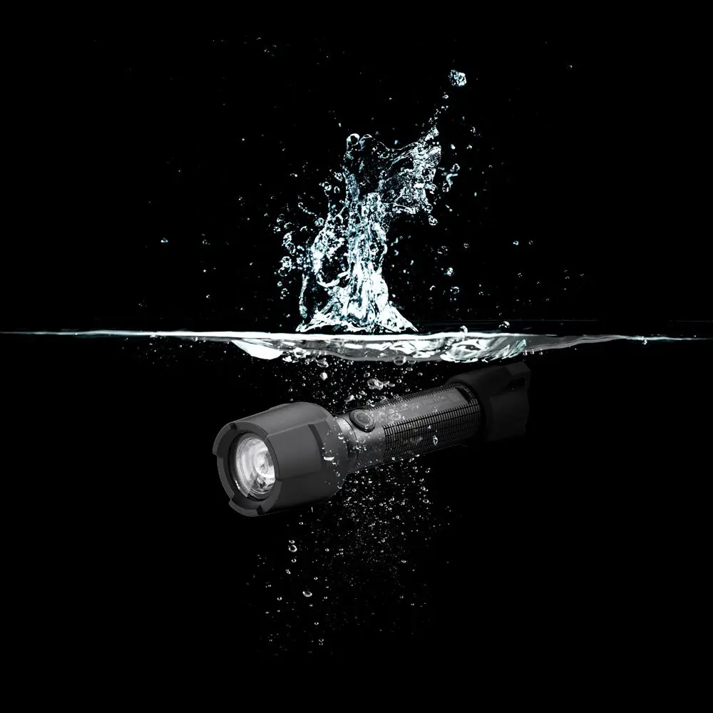 led-lenser-p5r-work-underwater_1024x@2x.webp