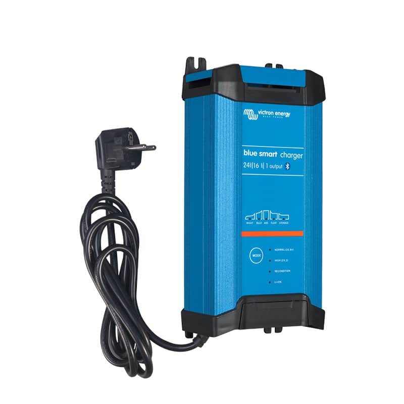 Victron Energy Blue Smart IP22 Charger 24/16(1) 230V CEE 7/7   BPC241647002